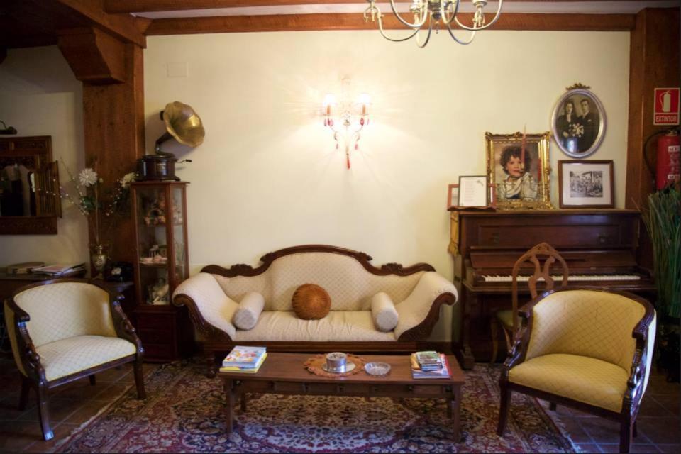 Posada De Sena Екстер'єр фото